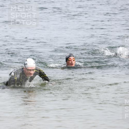 15.06.2025 - 27. Vierlanden-Triathlon Lena Gebhardt http://msf.ph/oto/8028541 15.06.2025 11:03:14 Schwimmen  meine-sportfotos.de