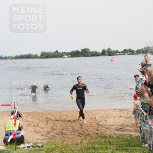 21.06.2025 - 27. Vierlanden-Triathlon MichiJ http://msf.ph/oto/8028553 15.06.2026 10:58:46 Schwimmen 636, 667, 684, 743, 747 meine-sportfotos.de