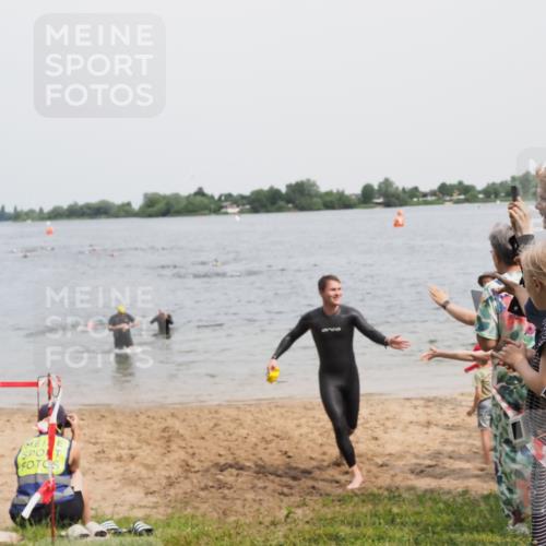 21.06.2025 - 27. Vierlanden-Triathlon MichiJ http://msf.ph/oto/8028584 15.06.2026 10:58:47 Schwimmen 667, 684, 743, 747, 760 meine-sportfotos.de