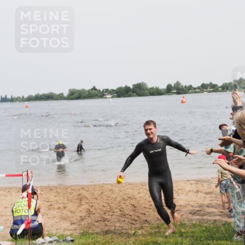 21.06.2025 - 27. Vierlanden-Triathlon MichiJ http://msf.ph/oto/8028610 15.06.2026 10:58:47 Schwimmen 667, 684, 743, 747, 760 meine-sportfotos.de