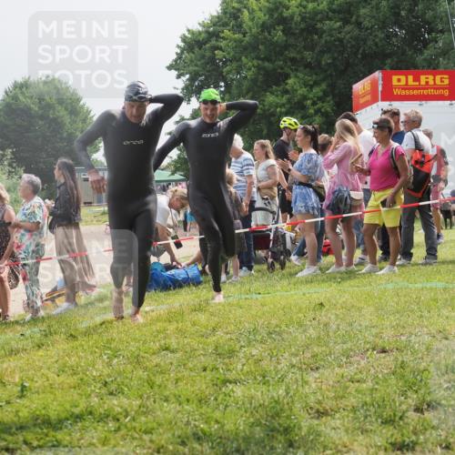 15.06.2025 - 27. Vierlanden-Triathlon KatJ http://msf.ph/oto/8028614 15.06.2025 11:03:37 Schwimmen 645, 766, 793, 810, 822 meine-sportfotos.de