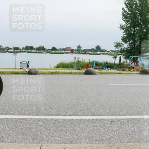 21.06.2025 - 27. Vierlanden-Triathlon H.Heesch http://msf.ph/oto/8028615 15.06.2025 11:25:07 Radfahren 22, 29, 81, 970 meine-sportfotos.de