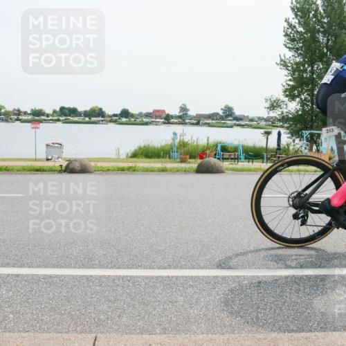 15.06.2025 - 27. Vierlanden-Triathlon H.Heesch http://msf.ph/oto/8028693 15.06.2025 10:28:59 Radfahren 104, 313 meine-sportfotos.de