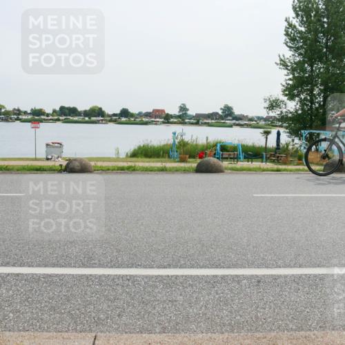 15.06.2025 - 27. Vierlanden-Triathlon H.Heesch http://msf.ph/oto/8028781 15.06.2025 10:29:00 Radfahren 104, 302, 313, 488 meine-sportfotos.de