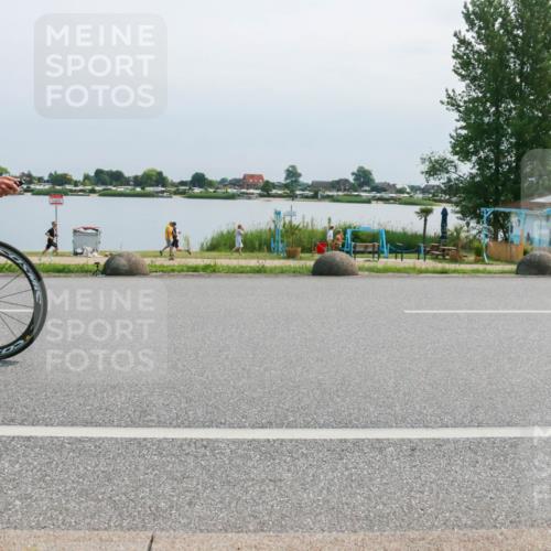 21.06.2025 - 27. Vierlanden-Triathlon H.Heesch http://msf.ph/oto/8028816 15.06.2025 11:25:32 Radfahren 143, 169, 233, 792, 888 meine-sportfotos.de
