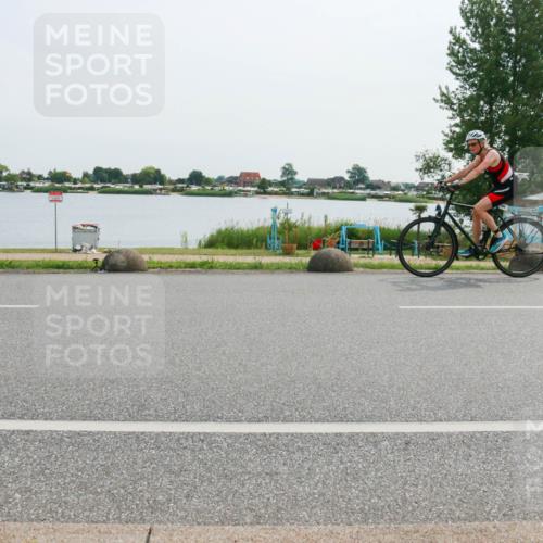 15.06.2025 - 27. Vierlanden-Triathlon H.Heesch http://msf.ph/oto/8028828 15.06.2025 10:29:00 Radfahren 104, 302, 313, 488 meine-sportfotos.de
