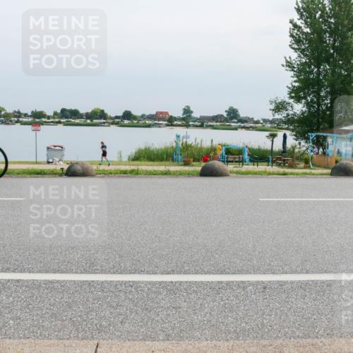 21.06.2025 - 27. Vierlanden-Triathlon H.Heesch http://msf.ph/oto/8028855 15.06.2025 11:25:41 Radfahren 219 meine-sportfotos.de