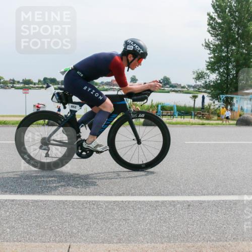 21.06.2025 - 27. Vierlanden-Triathlon H.Heesch http://msf.ph/oto/8028904 15.06.2025 11:26:11 Radfahren 652, 682, 798, 800, 919 meine-sportfotos.de
