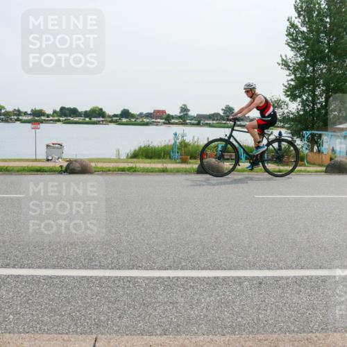 15.06.2025 - 27. Vierlanden-Triathlon H.Heesch http://msf.ph/oto/8028911 15.06.2025 10:29:00 Radfahren 104, 302, 313, 488 meine-sportfotos.de