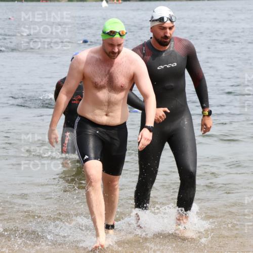 15.06.2025 - 27. Vierlanden-Triathlon Lena Gebhardt http://msf.ph/oto/8028920 15.06.2025 11:03:57 Schwimmen 663, 729, 754, 773 meine-sportfotos.de