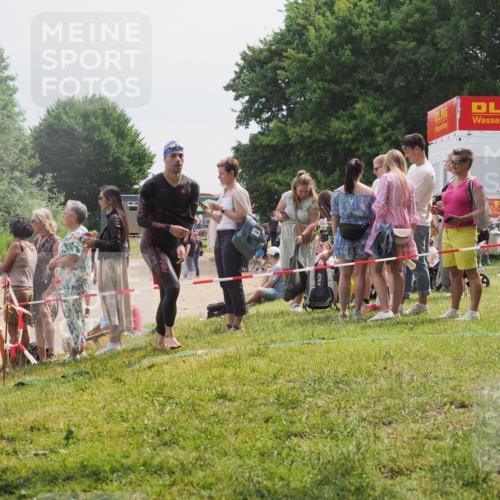 15.06.2025 - 27. Vierlanden-Triathlon KatJ http://msf.ph/oto/8028923 15.06.2025 11:04:09 Schwimmen 663, 729, 754 meine-sportfotos.de