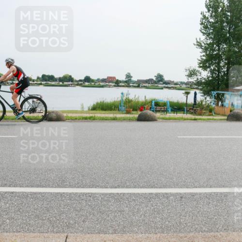 15.06.2025 - 27. Vierlanden-Triathlon H.Heesch http://msf.ph/oto/8028924 15.06.2025 10:29:01 Radfahren 104, 302, 313, 488 meine-sportfotos.de