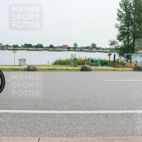 15.06.2025 - 27. Vierlanden-Triathlon H.Heesch http://msf.ph/oto/8028959 15.06.2025 10:29:16 Radfahren 122, 128 meine-sportfotos.de