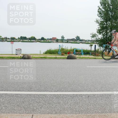 15.06.2025 - 27. Vierlanden-Triathlon H.Heesch http://msf.ph/oto/8029013 15.06.2025 10:29:21 Radfahren 16, 64, 122 meine-sportfotos.de
