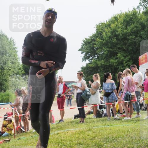 15.06.2025 - 27. Vierlanden-Triathlon KatJ http://msf.ph/oto/8029035 15.06.2025 11:04:13 Schwimmen 663, 729, 754, 763 meine-sportfotos.de