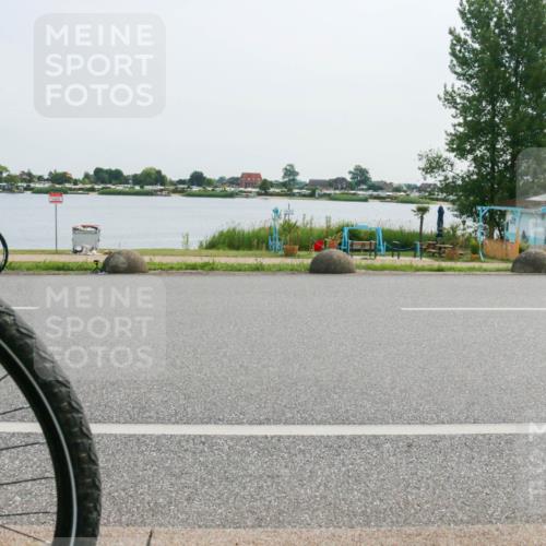15.06.2025 - 27. Vierlanden-Triathlon H.Heesch http://msf.ph/oto/8029087 15.06.2025 10:29:37 Radfahren 82, 99, 262 meine-sportfotos.de
