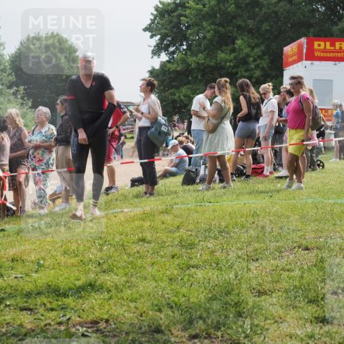 15.06.2025 - 27. Vierlanden-Triathlon KatJ http://msf.ph/oto/8029113 15.06.2025 11:04:24 Schwimmen 658, 763 meine-sportfotos.de