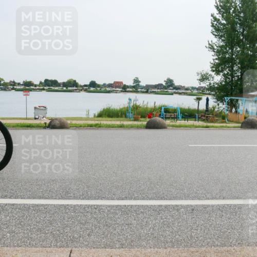 15.06.2025 - 27. Vierlanden-Triathlon H.Heesch http://msf.ph/oto/8029189 15.06.2025 10:29:46 Radfahren 21, 495, 558 meine-sportfotos.de
