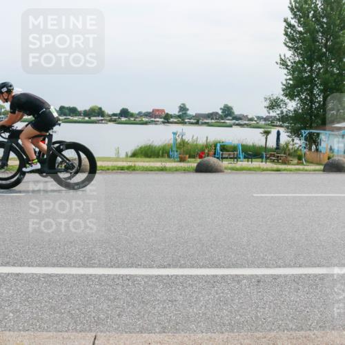 21.06.2025 - 27. Vierlanden-Triathlon H.Heesch http://msf.ph/oto/8029234 15.06.2025 11:27:02 Radfahren 908, 912, 964 meine-sportfotos.de