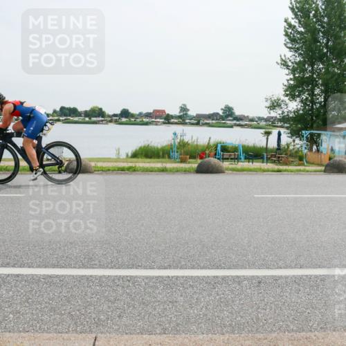 15.06.2025 - 27. Vierlanden-Triathlon H.Heesch http://msf.ph/oto/8029242 15.06.2025 10:29:52 Radfahren 61, 226, 516 meine-sportfotos.de