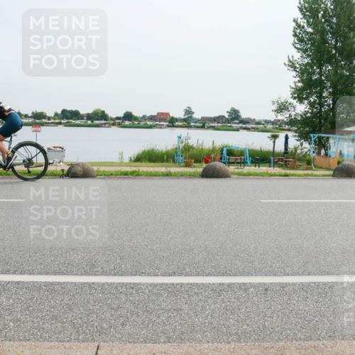 15.06.2025 - 27. Vierlanden-Triathlon H.Heesch http://msf.ph/oto/8029262 15.06.2025 10:29:53 Radfahren 61, 226, 516 meine-sportfotos.de