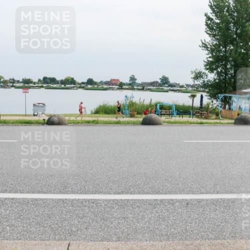 21.06.2025 - 27. Vierlanden-Triathlon H.Heesch http://msf.ph/oto/8029343 15.06.2025 11:27:12 Radfahren 205, 825, 939 meine-sportfotos.de