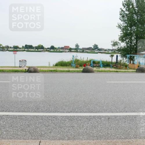 15.06.2025 - 27. Vierlanden-Triathlon H.Heesch http://msf.ph/oto/8029364 15.06.2025 10:30:27 Radfahren 239, 248, 515, 563 meine-sportfotos.de