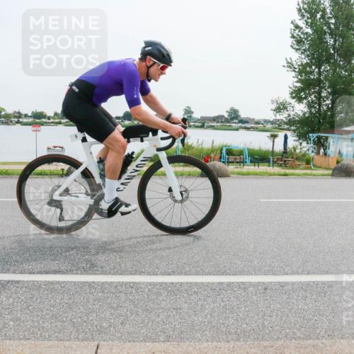 15.06.2025 - 27. Vierlanden-Triathlon H.Heesch http://msf.ph/oto/8029394 15.06.2025 10:30:39 Radfahren 5, 619 meine-sportfotos.de