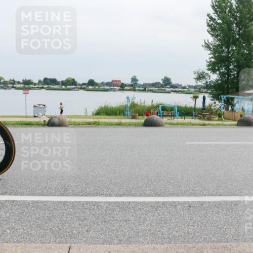 21.06.2025 - 27. Vierlanden-Triathlon H.Heesch http://msf.ph/oto/8029426 15.06.2025 11:27:39 Radfahren 47, 84, 650 meine-sportfotos.de