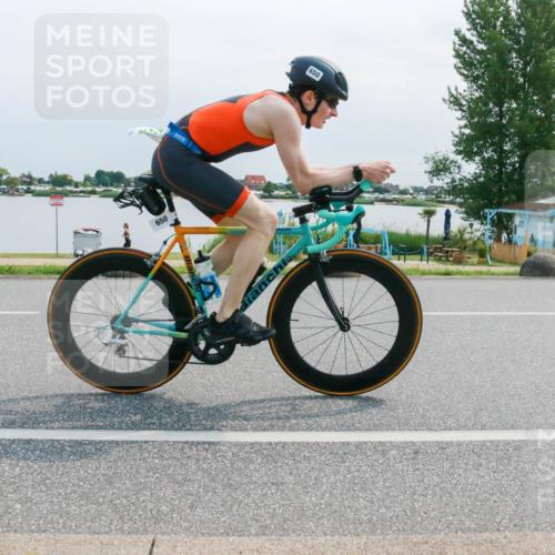 21.06.2025 - 27. Vierlanden-Triathlon H.Heesch http://msf.ph/oto/8029429 15.06.2025 11:27:39 Radfahren 47, 84, 650 meine-sportfotos.de
