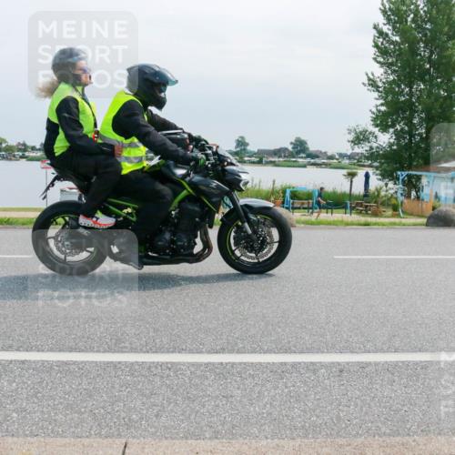 21.06.2025 - 27. Vierlanden-Triathlon H.Heesch http://msf.ph/oto/8029462 15.06.2025 11:27:55 Radfahren 498, 757, 826 meine-sportfotos.de