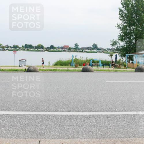 21.06.2025 - 27. Vierlanden-Triathlon H.Heesch http://msf.ph/oto/8029493 15.06.2025 11:28:05 Radfahren 237, 876, 933 meine-sportfotos.de