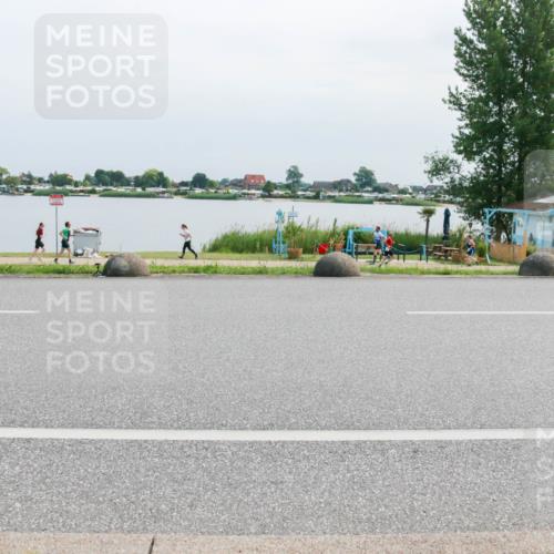 21.06.2025 - 27. Vierlanden-Triathlon H.Heesch http://msf.ph/oto/8029524 15.06.2025 11:28:28 Radfahren 753 meine-sportfotos.de