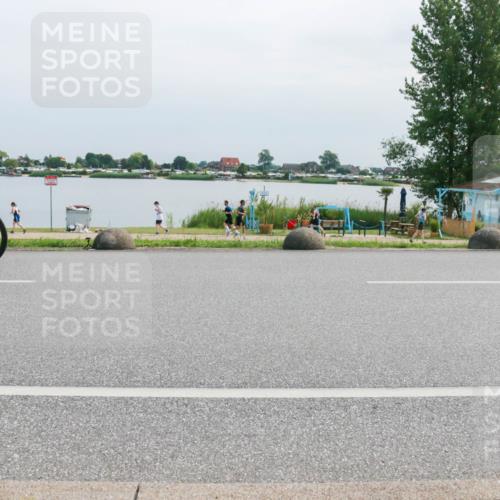 21.06.2025 - 27. Vierlanden-Triathlon H.Heesch http://msf.ph/oto/8029570 15.06.2025 11:28:37 Radfahren 925, 942, 965, 967 meine-sportfotos.de