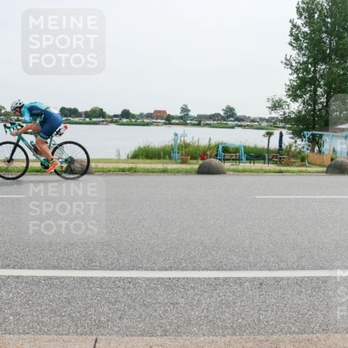 15.06.2025 - 27. Vierlanden-Triathlon H.Heesch http://msf.ph/oto/8029575 15.06.2025 10:30:58 Radfahren 51, 207, 572 meine-sportfotos.de