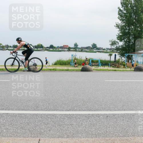 21.06.2025 - 27. Vierlanden-Triathlon H.Heesch http://msf.ph/oto/8029584 15.06.2025 11:28:38 Radfahren 742, 925, 942, 965, 967 meine-sportfotos.de