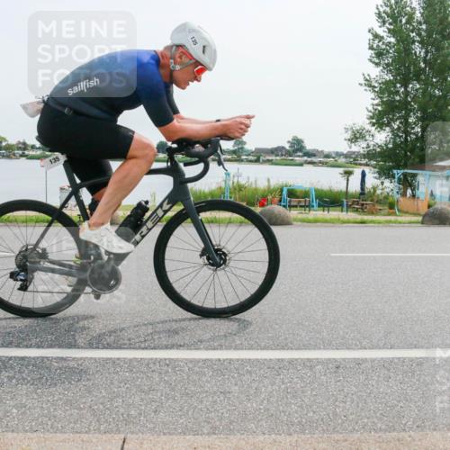 15.06.2025 - 27. Vierlanden-Triathlon H.Heesch http://msf.ph/oto/8029591 15.06.2025 10:31:05 Radfahren 11, 111, 135, 303, 356, 474 meine-sportfotos.de