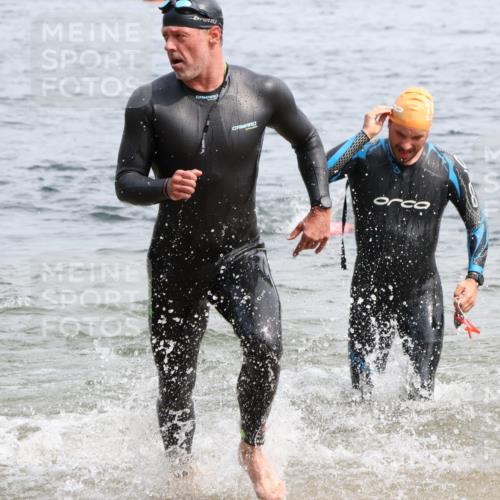 15.06.2025 - 27. Vierlanden-Triathlon Lena Gebhardt http://msf.ph/oto/8029605 15.06.2025 11:05:53 Schwimmen 670, 779, 819, 837 meine-sportfotos.de
