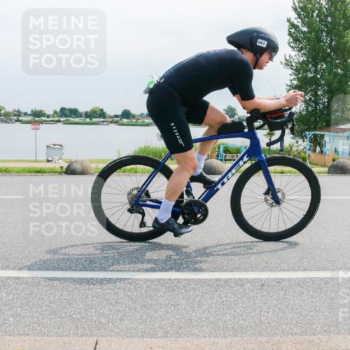 21.06.2025 - 27. Vierlanden-Triathlon H.Heesch http://msf.ph/oto/8029618 15.06.2025 11:28:44 Radfahren 661, 742, 942, 967 meine-sportfotos.de