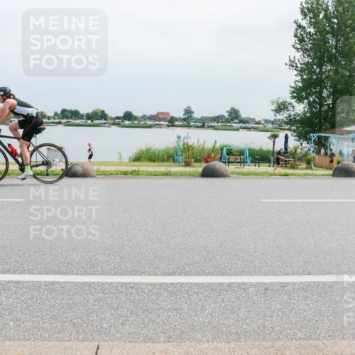 21.06.2025 - 27. Vierlanden-Triathlon H.Heesch http://msf.ph/oto/8029647 15.06.2025 11:28:58 Radfahren  meine-sportfotos.de