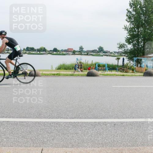21.06.2025 - 27. Vierlanden-Triathlon H.Heesch http://msf.ph/oto/8029665 15.06.2025 11:29:02 Radfahren 849, 976 meine-sportfotos.de