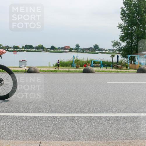 21.06.2025 - 27. Vierlanden-Triathlon H.Heesch http://msf.ph/oto/8029682 15.06.2025 11:29:11 Radfahren 247, 901, 915 meine-sportfotos.de