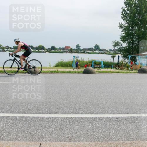 21.06.2025 - 27. Vierlanden-Triathlon H.Heesch http://msf.ph/oto/8029693 15.06.2025 11:29:12 Radfahren 247, 901, 915 meine-sportfotos.de
