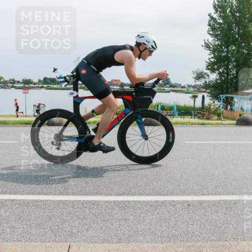 21.06.2025 - 27. Vierlanden-Triathlon H.Heesch http://msf.ph/oto/8029714 15.06.2025 11:29:18 Radfahren 638, 815, 901 meine-sportfotos.de