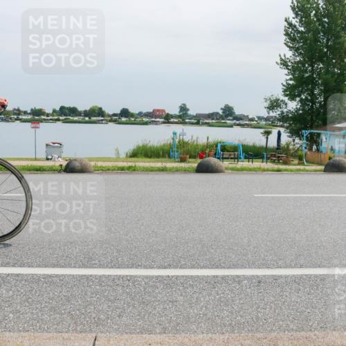 21.06.2025 - 27. Vierlanden-Triathlon H.Heesch http://msf.ph/oto/8029750 15.06.2025 11:29:35 Radfahren 218, 224, 695, 878, 880 meine-sportfotos.de