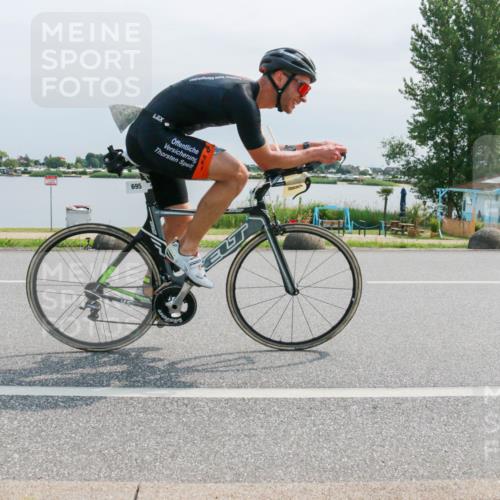 21.06.2025 - 27. Vierlanden-Triathlon H.Heesch http://msf.ph/oto/8029755 15.06.2025 11:29:35 Radfahren 218, 224, 695, 878, 880 meine-sportfotos.de