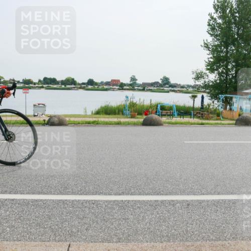 15.06.2025 - 27. Vierlanden-Triathlon H.Heesch http://msf.ph/oto/8029793 15.06.2025 10:31:17 Radfahren 255, 267, 297, 310, 335, 578 meine-sportfotos.de