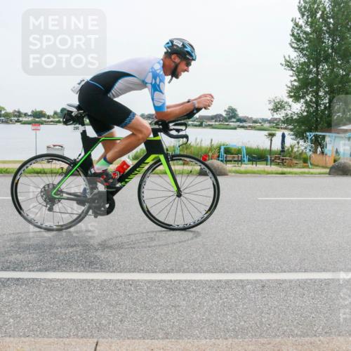 15.06.2025 - 27. Vierlanden-Triathlon H.Heesch http://msf.ph/oto/8029806 15.06.2025 10:31:18 Radfahren 178, 255, 267, 297, 310, 335, 578 meine-sportfotos.de