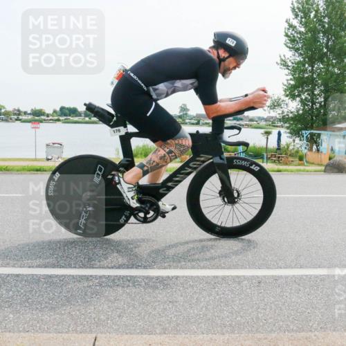 15.06.2025 - 27. Vierlanden-Triathlon H.Heesch http://msf.ph/oto/8029821 15.06.2025 10:31:22 Radfahren 2, 178, 255, 335 meine-sportfotos.de