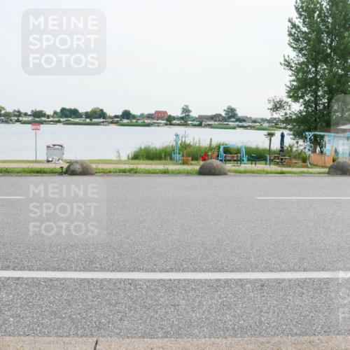 15.06.2025 - 27. Vierlanden-Triathlon H.Heesch http://msf.ph/oto/8029920 15.06.2025 10:32:07 Radfahren 30, 223, 354, 500 meine-sportfotos.de